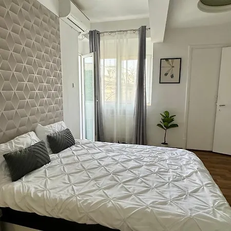 D&d Apartment *